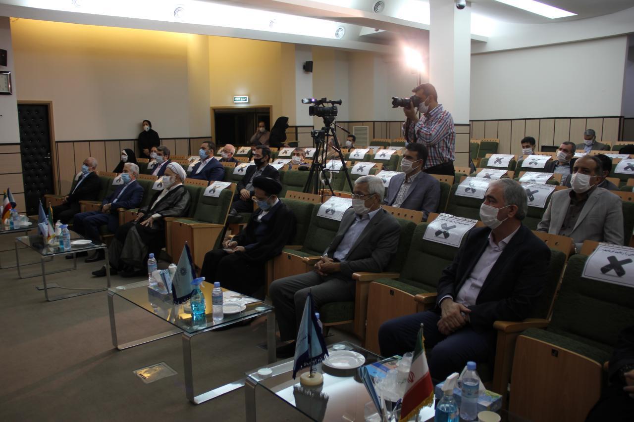 رونمایی دانشنامه آزادگان