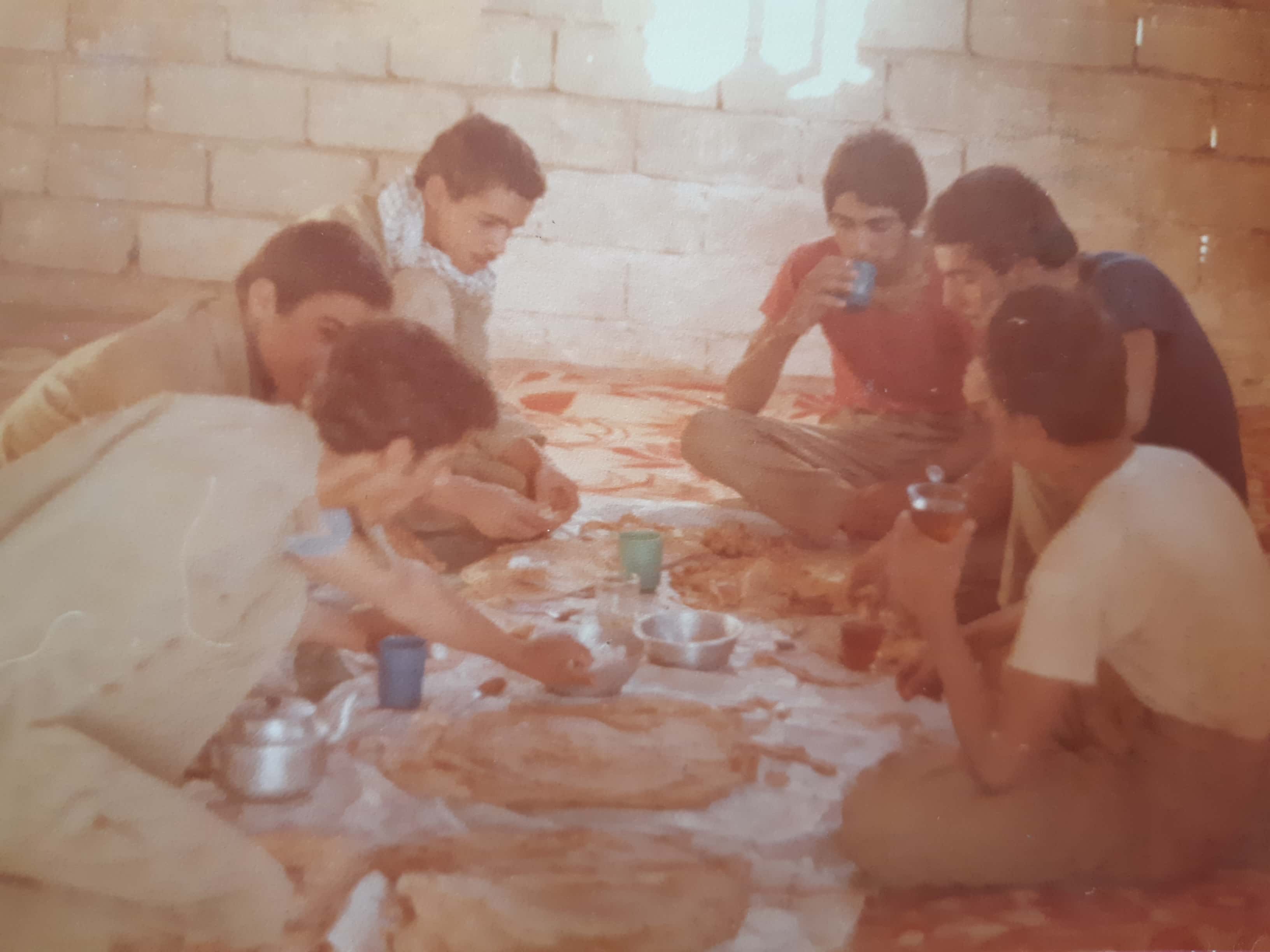 آزاده سرافراز وطن خواهان