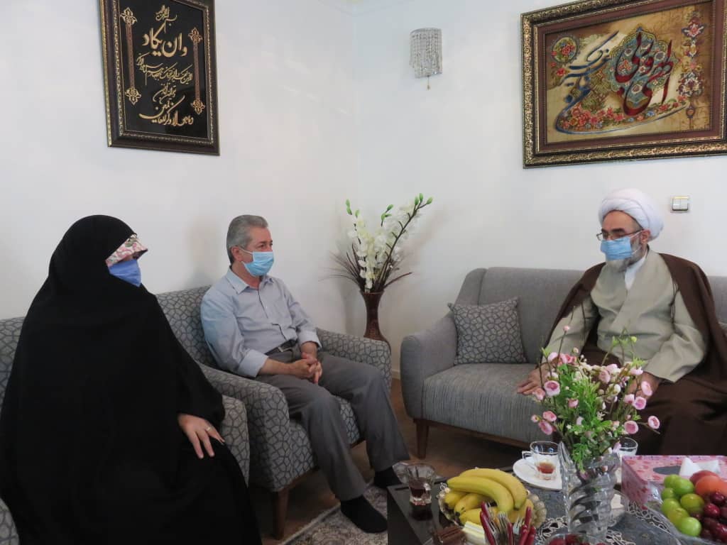 دیدار با آزاده ناصر صمیمی