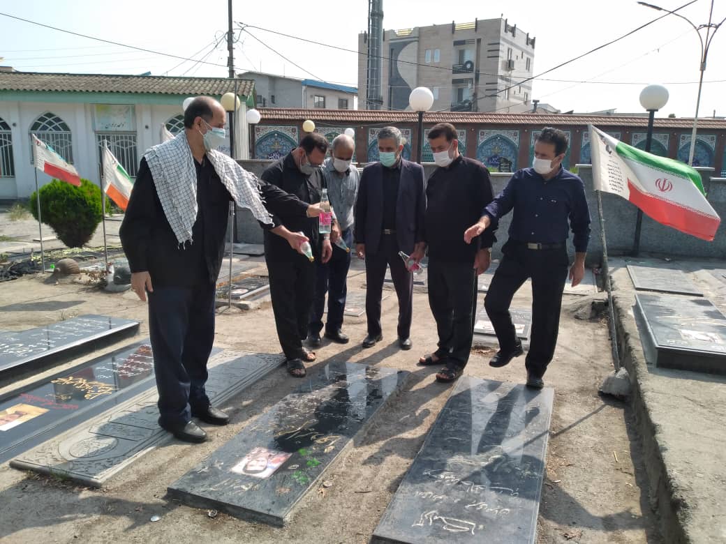 مراسم عطرافشانی در گلزار شهدای آستانه مبارک امامزاده ابراهیم(ع)2