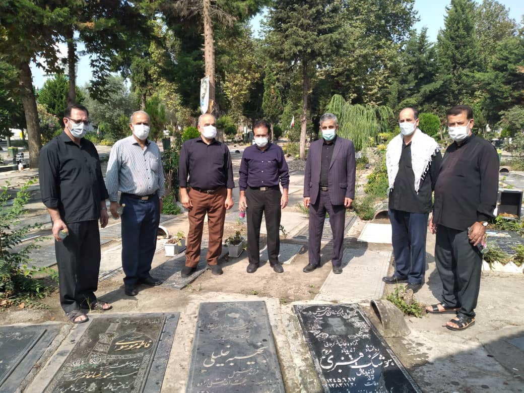 مراسم عطرافشانی در گلزار شهدای آستانه مبارک امامزاده ابراهیم(ع)4