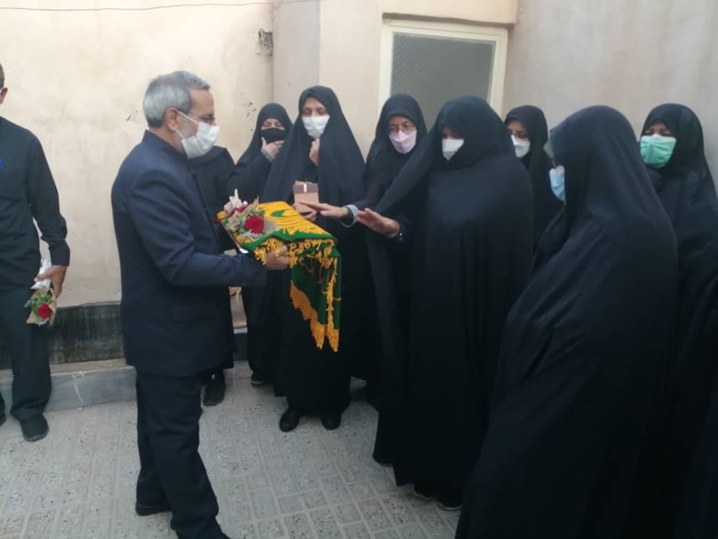 مرثیه سرایی برای ازاده عربی2.