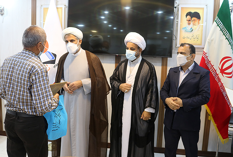 مراسم تکریم از همسران آزادگان استان بوشهر18