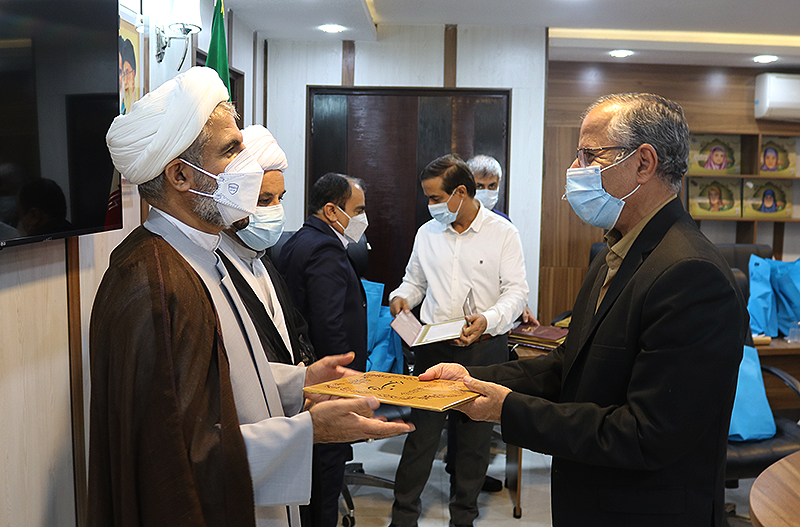 مراسم تکریم از همسران آزادگان استان بوشهر20