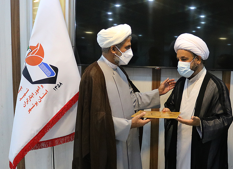 مراسم تکریم از همسران آزادگان استان بوشهر21