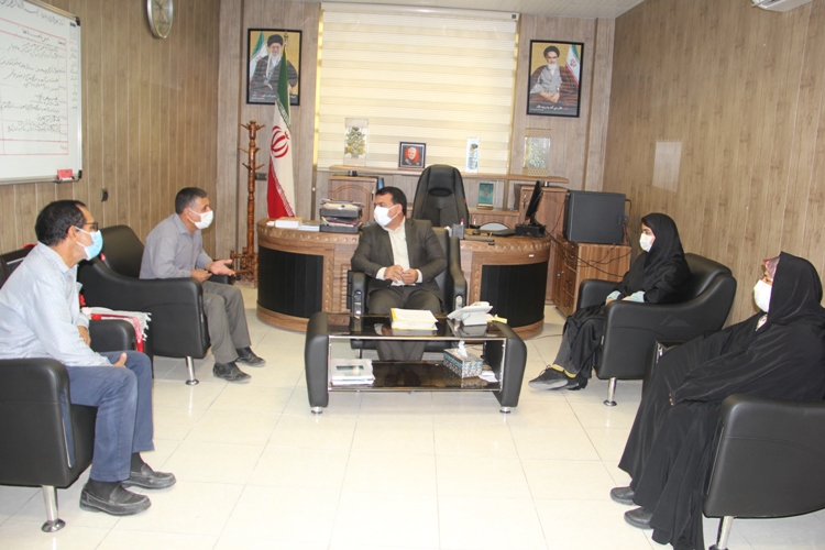 هرمزگان| دیدار مدیرکل بنیاد شهید با خانواده‌های شهدا، جانبازان و آزادگان23