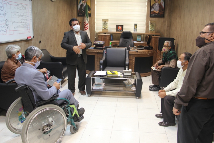 هرمزگان| دیدار مدیرکل بنیاد شهید با خانواده‌های شهدا، جانبازان و آزادگان25