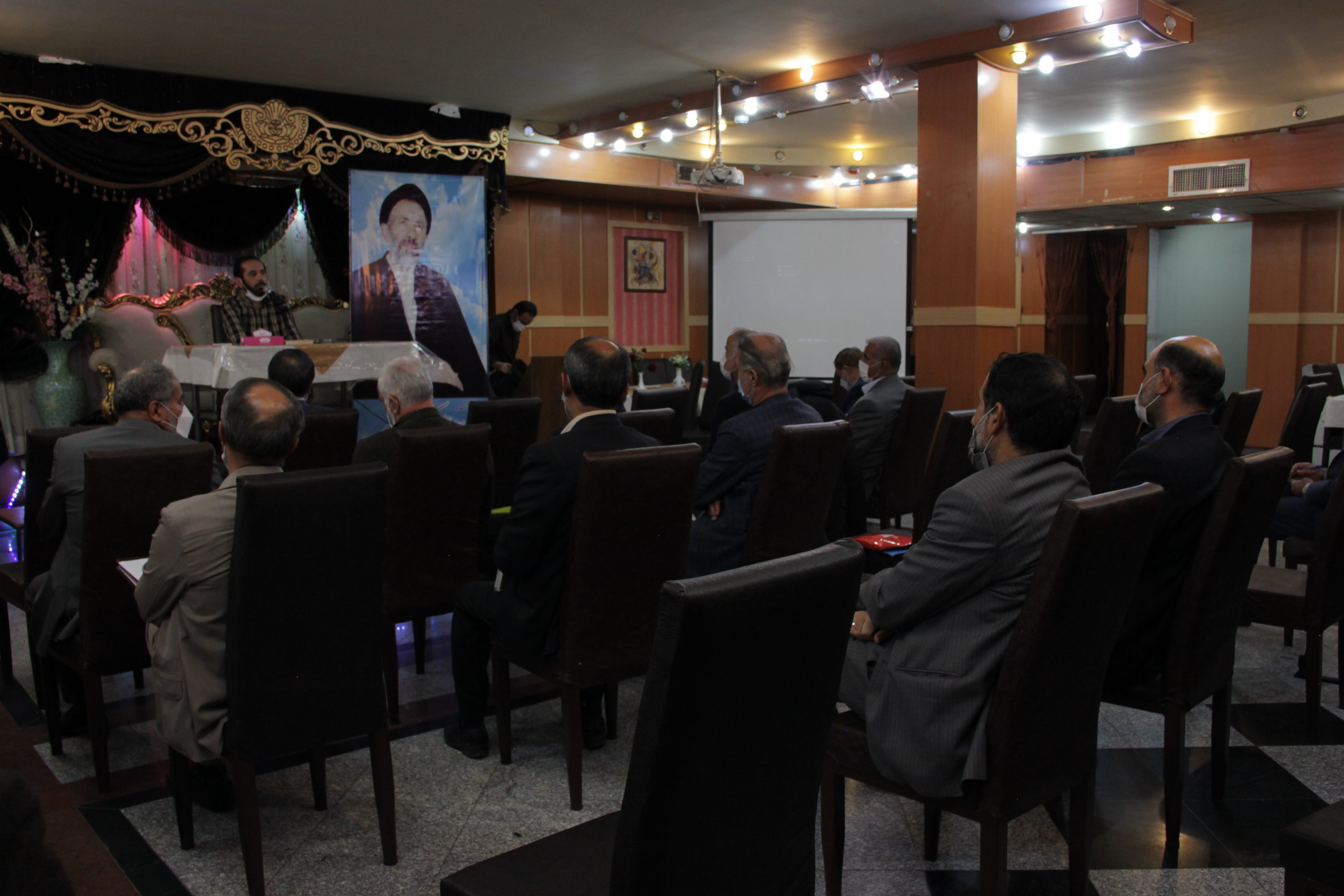 نشست سراسری مدیران استانی موسسه پیام آزادگان در قم5