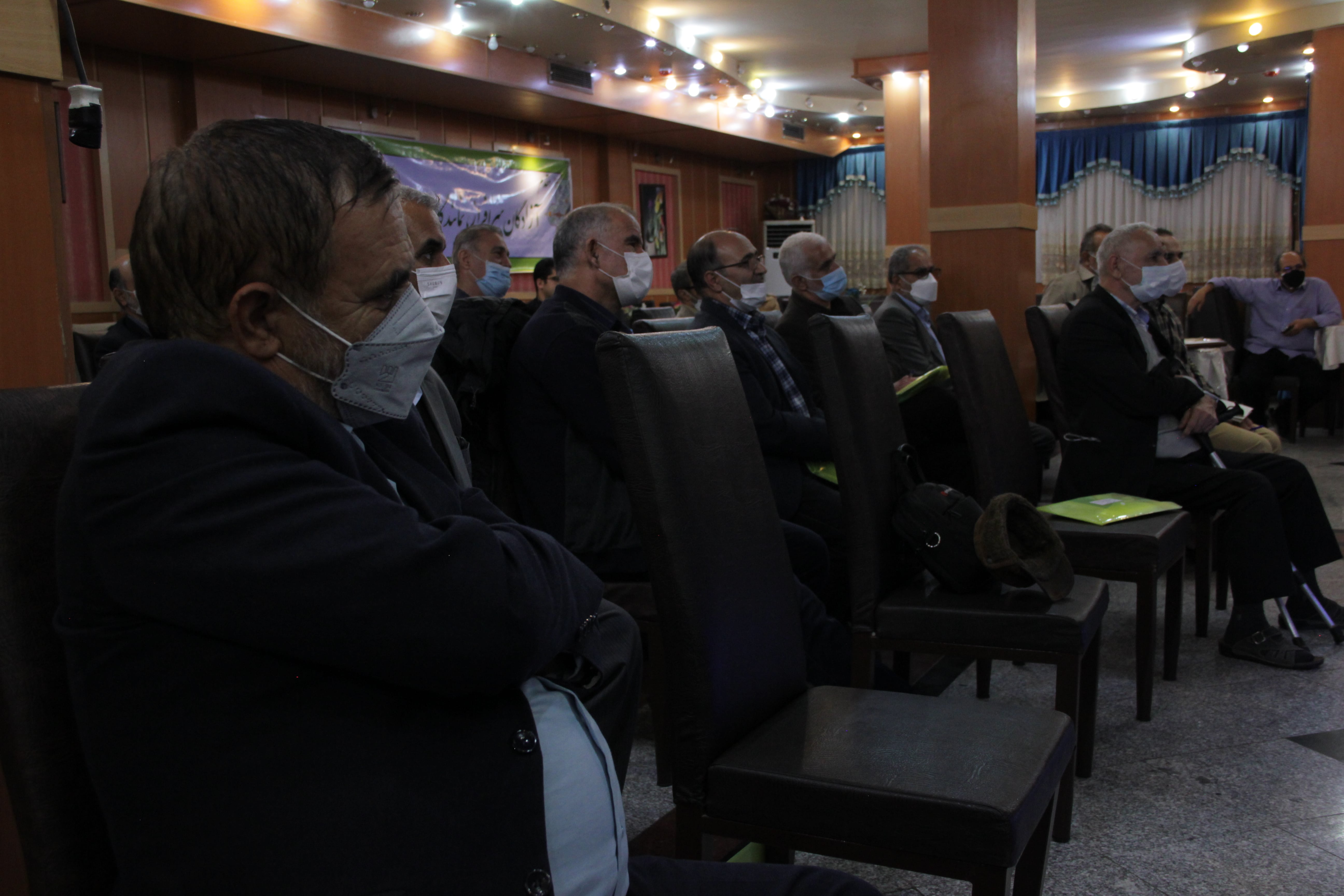 نشست سراسری مدیران استانی موسسه پیام آزادگان در قم14