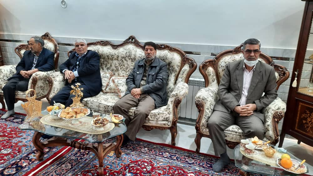 اراک| دیدار اعضای شورای مشورتی پیام آزادگان با آزاده حاج «قربان احمدی»3