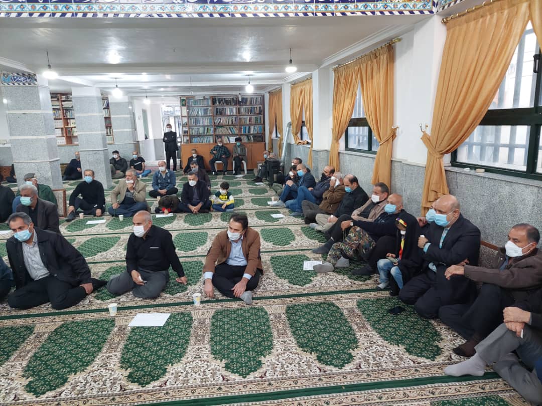 حضور جمعی از آزادگان درمراسم سومین روز درگذشت شهید آزاده «رضا خوشه‌چین»2