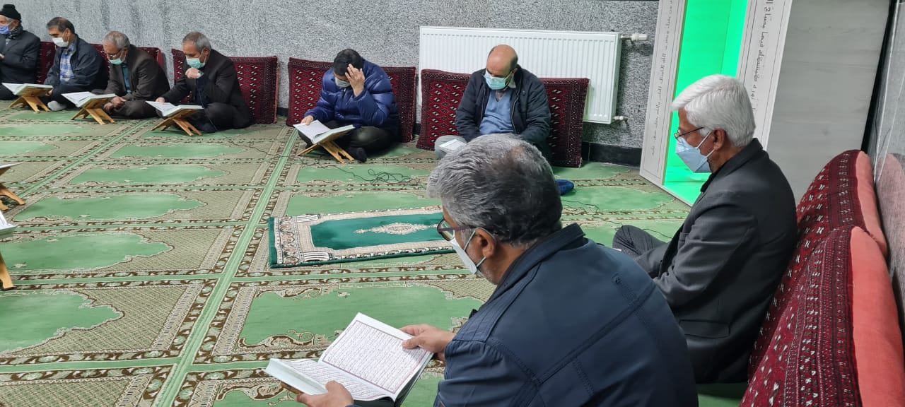 بیرجند| جلسه هفتگی قرائت قرآن هیئت آزادگان برگزار شد2