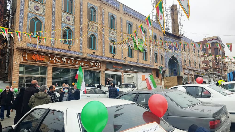 حضور بی‌نظیر آزادگان تهرانی در راهپیمایی خودرویی و موتوری ۲۲ بهمن123