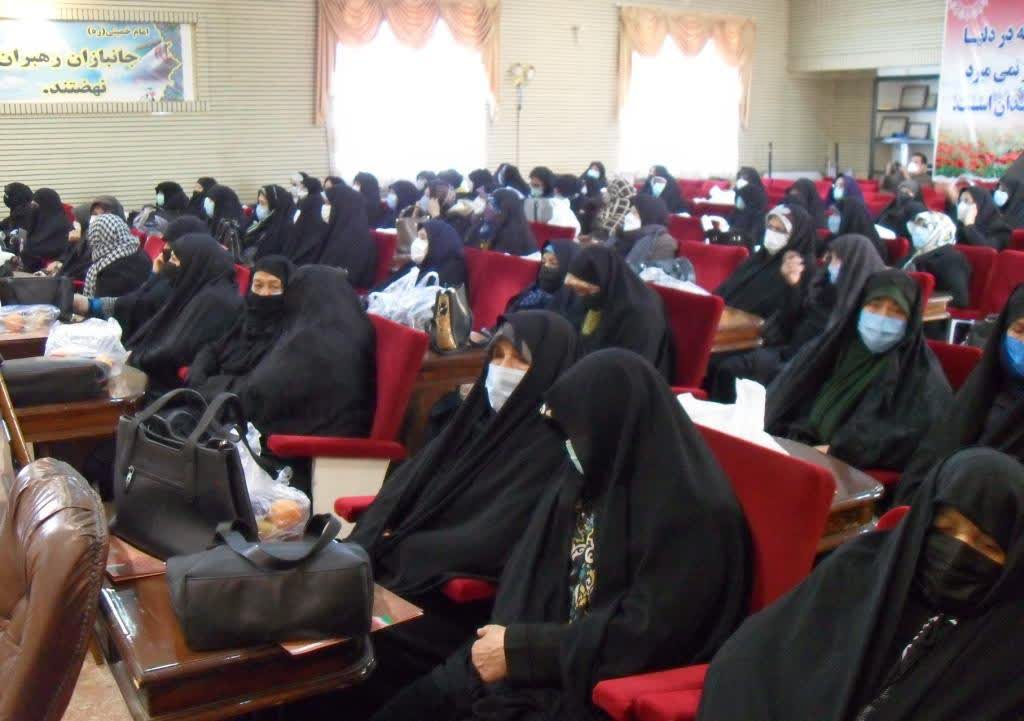 مراسم تکریم و تجلیل از مادران و همسران شهدا، جانبازان و آزادگان ارومیه برگزار شد1