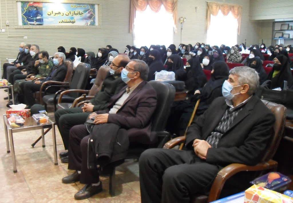 مراسم تکریم و تجلیل از مادران و همسران شهدا، جانبازان و آزادگان ارومیه برگزار شد6