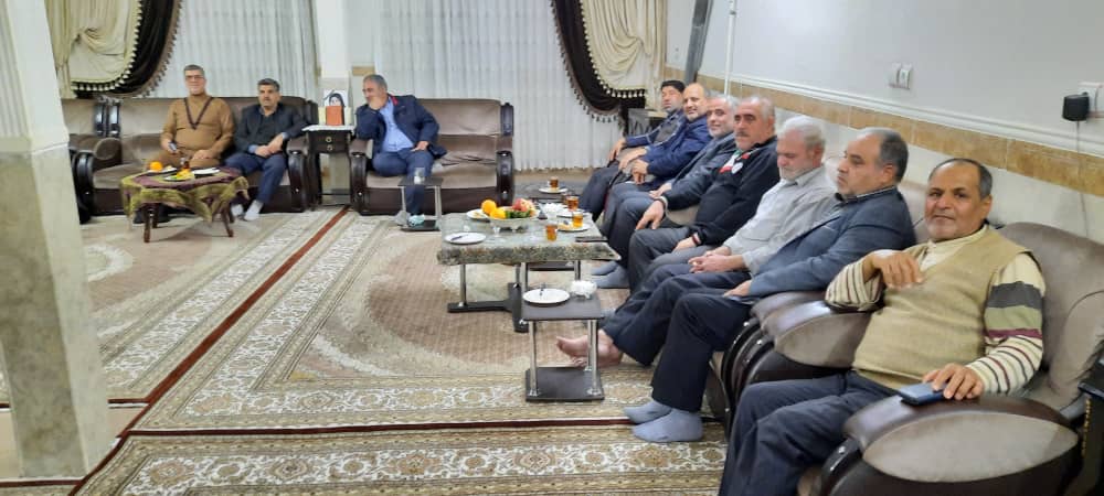 مرکزی| دیدار مدیر کل بنیاد حفظ آثار با دو تن از آزادگان دفاع مقدس2