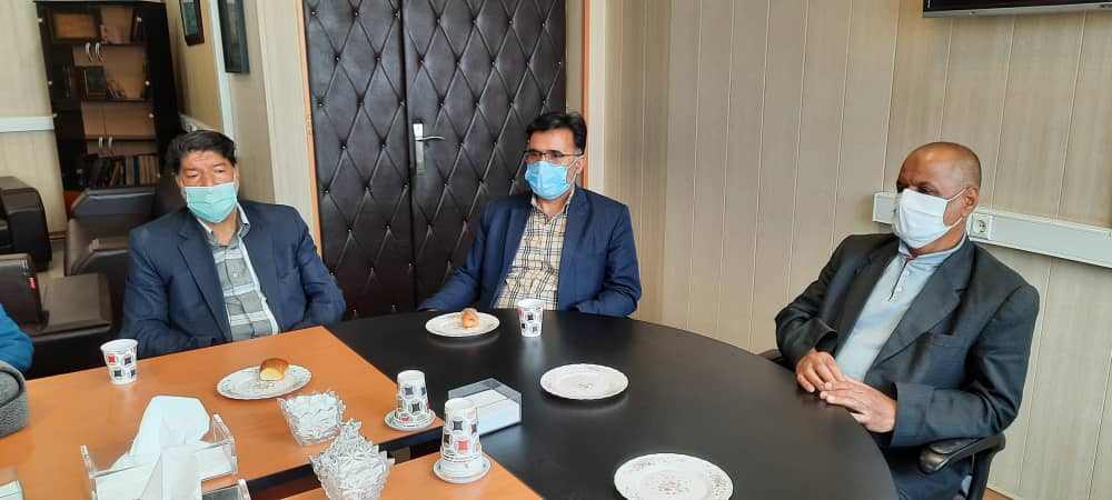 اراک| دیدار اعضای شورای مشورتی پیام آزادگان با مدیر کل جدید بنیاد شهید2