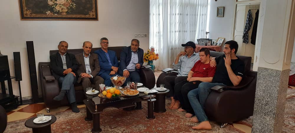 مرکزی| دیدار اعضای شورای مشورتی آزادگان با آزاده «مسلم عاشق حسینی»2