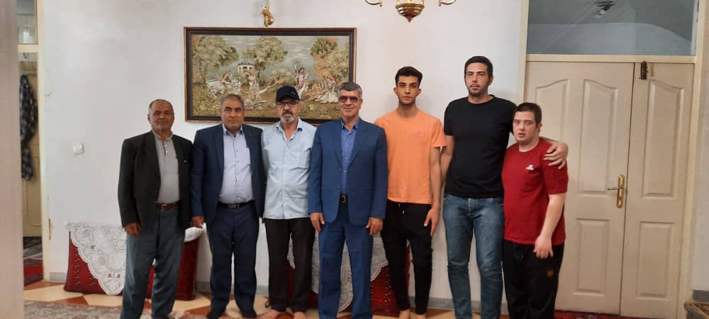 مرکزی| دیدار اعضای شورای مشورتی آزادگان با آزاده «مسلم عاشق حسینی»3