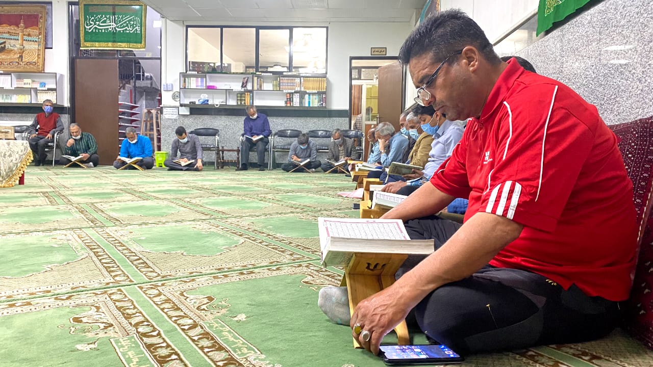 گزارش تصویری| قرائت قران توسط هیئت آزادگان بیرجند6