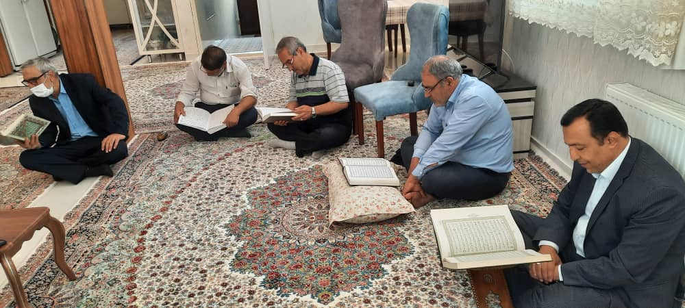 گزارش تصویری| قرائت جزء هفتم قرآن کریم به یاد ایام اسارت4