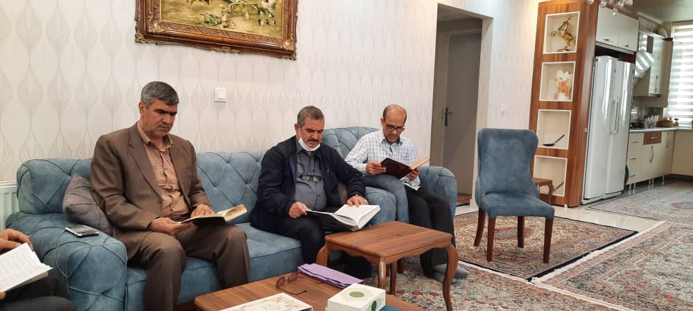 گزارش تصویری| قرائت جزء هفتم قرآن کریم به یاد ایام اسارت6