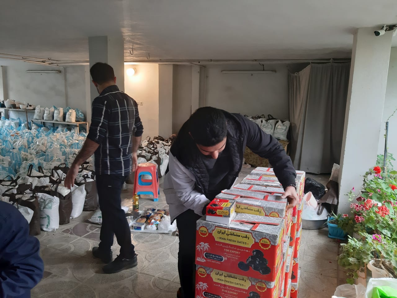 توزیع 260 سبد غذایی همزمان با شب ولادت امام حسن مجتبی (ع)4