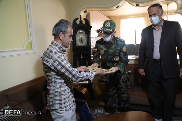 تصاویر/ دیدار فرمانده قرارگاه منطقه ای شمالغرب ارتش با خانواده شهدا، جانبازان و آزادگان8