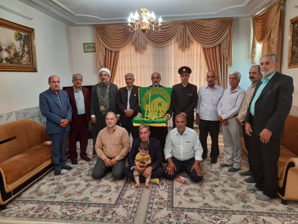دیدار خادمان حرم مطهر رضوی در منزل آزاده «علی رجبی پور»1