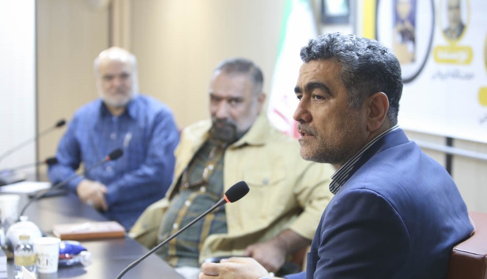 کتاب «مست و سنگ‌ستان» نقد و بررسی شد6