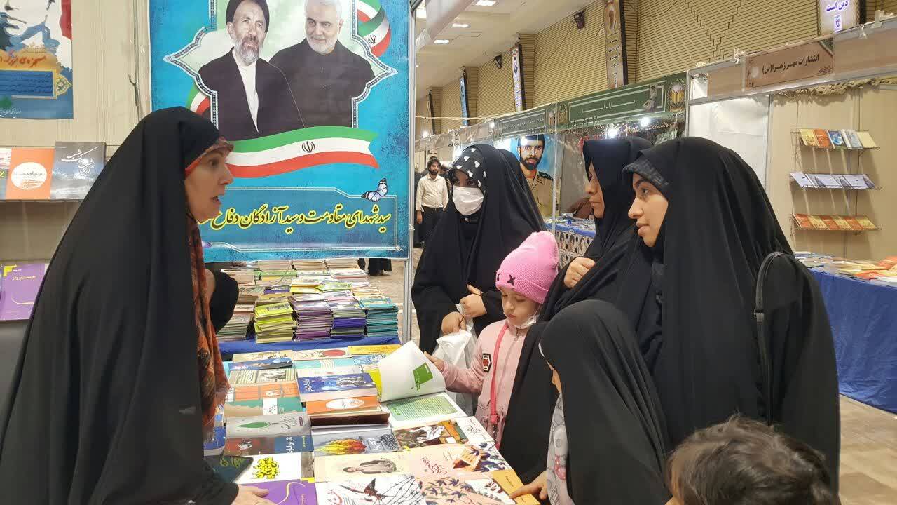 غرفه موسسه پیام آزادگان در نمایشگاه کتاب2