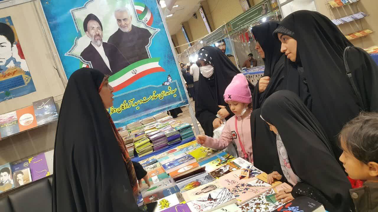 غرفه موسسه پیام آزادگان در نمایشگاه کتاب3