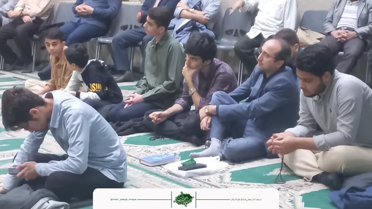 نشست ادبیات پایداری در فرهنگ دفاع مقدس3