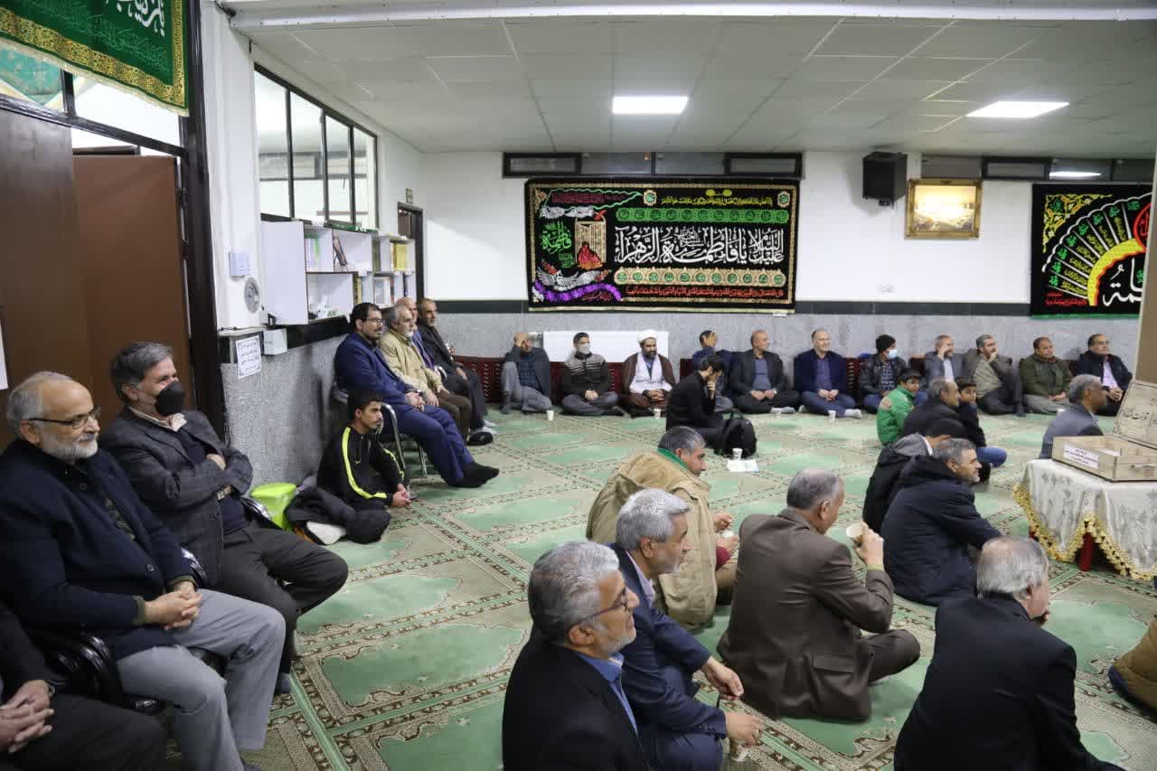 نماینده ولی فقیه در بنیاد با آزادگان سرافراز دیدار و گفتگو کرد1