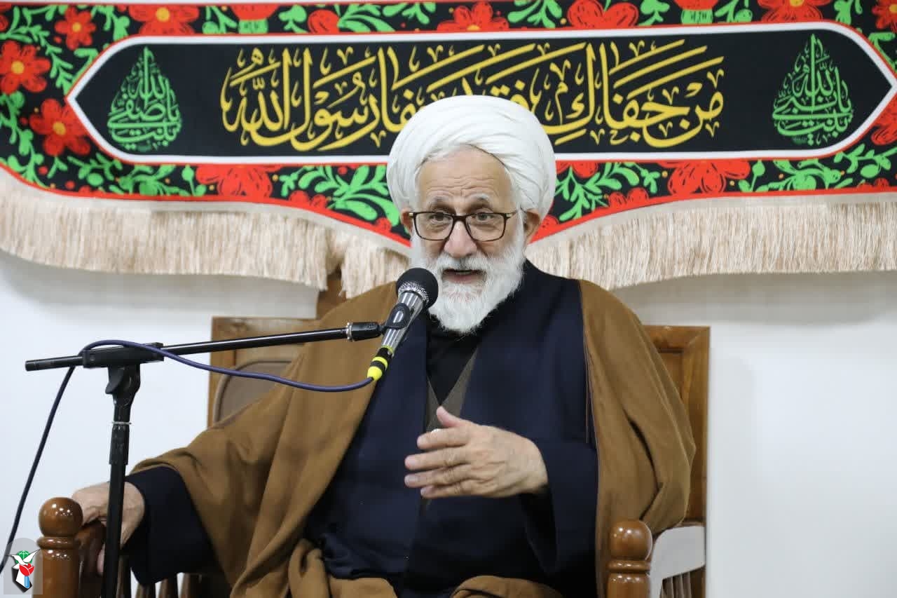 نماینده ولی فقیه در بنیاد با آزادگان سرافراز دیدار و گفتگو کرد3