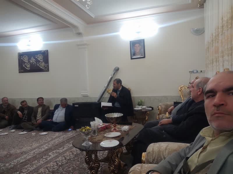 تصویر| نشست آزادگان سبزوار با موضوع «تبیین صحیفه سجادیه»1