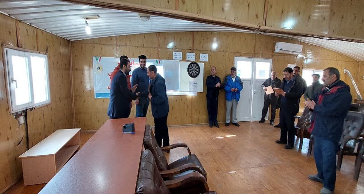 جانبازان و آزادگان شهرستان خرمدره رقابت ورزشی در رشته دارت3