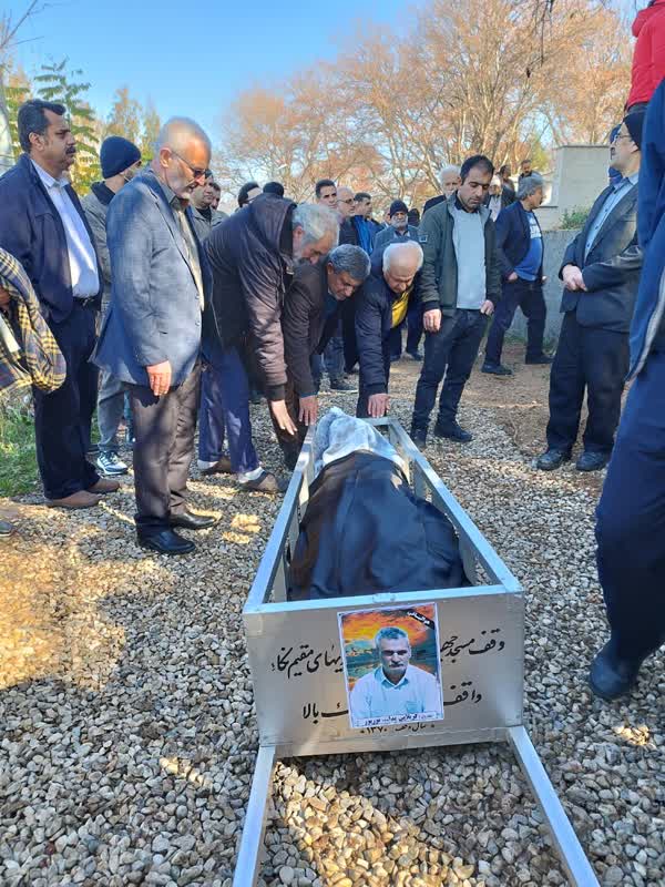 نکا| حضور آزادگان در مراسم تشییع پیکر آزاده سرافرار «یدالله نورپور»12