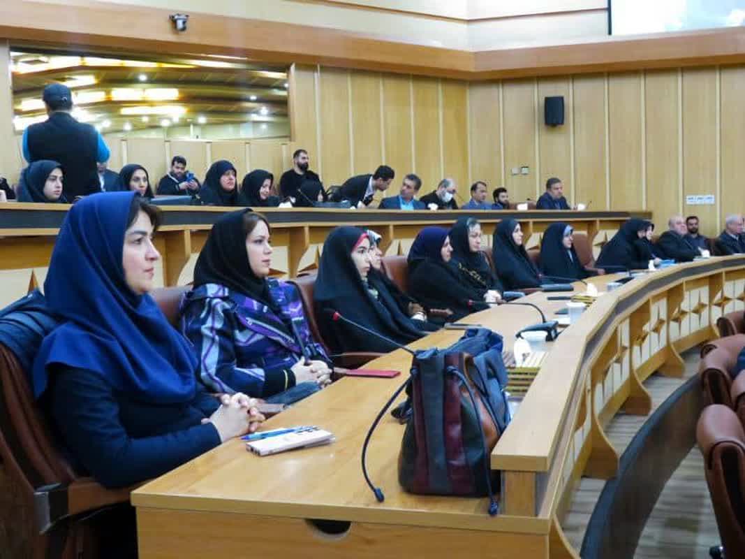 حضور اعضای شورای مشورتی پیام آزادگان در دیدار با مدیرکل بنیاد شهید6