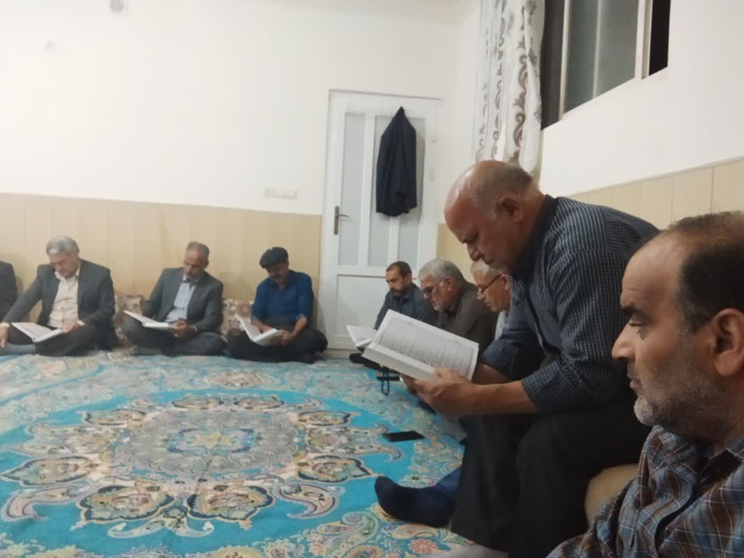 جلسه‌ بزرگداشت یاد و خاطره آزادگان شهید و متوفی برگزار شد3