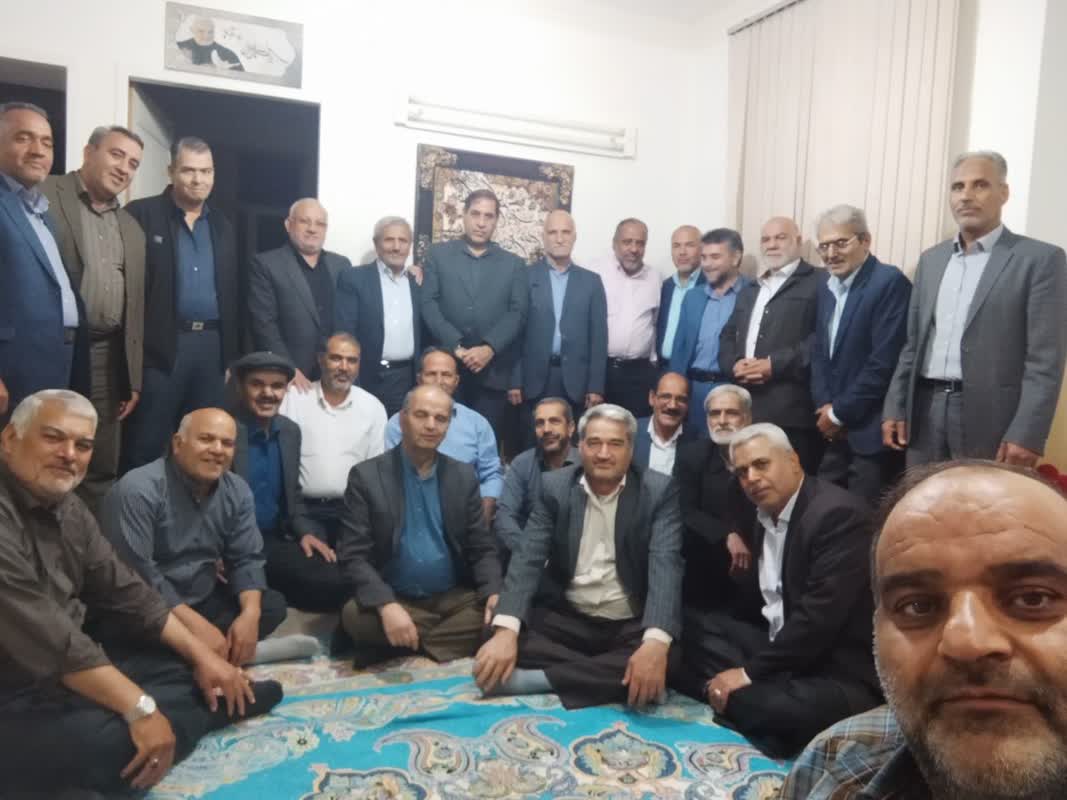 جلسه‌ بزرگداشت یاد و خاطره آزادگان شهید و متوفی برگزار شد6