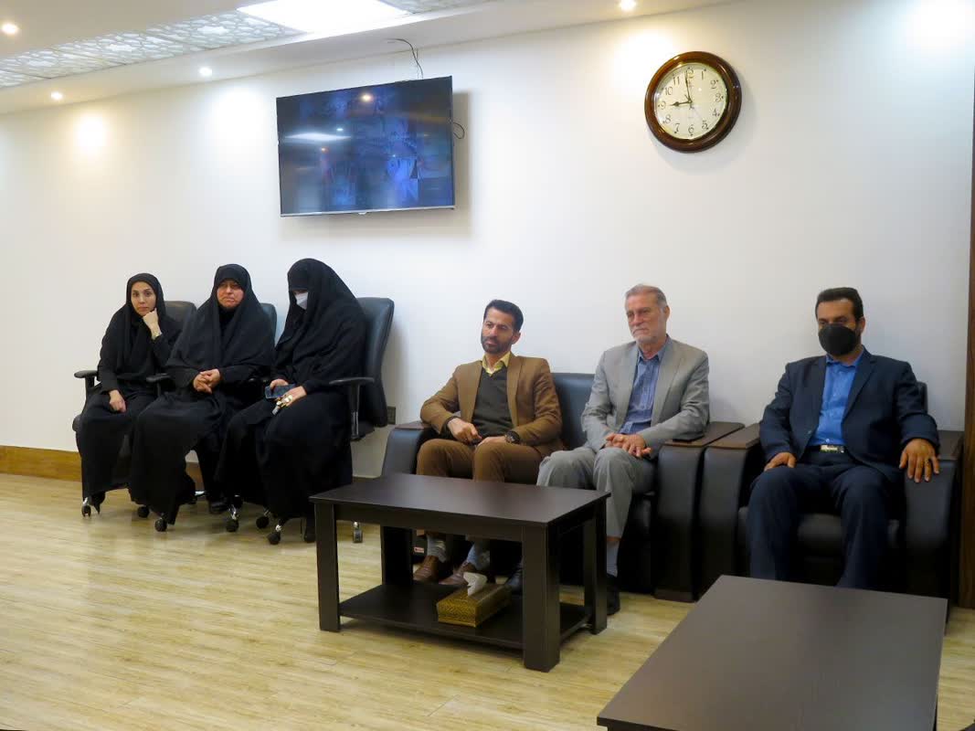 دیدار نماینده موسسه با مدیرکل بنیاد شهید گیلان3