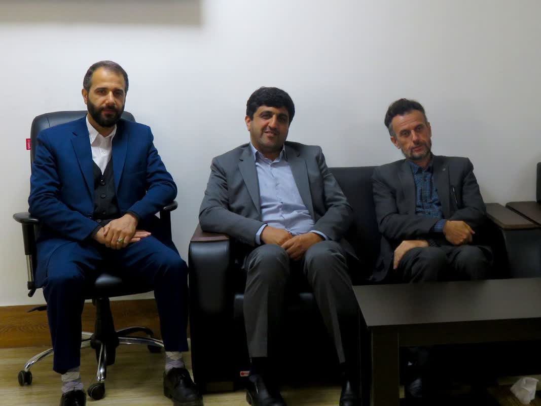 دیدار نماینده موسسه با مدیرکل بنیاد شهید گیلان5