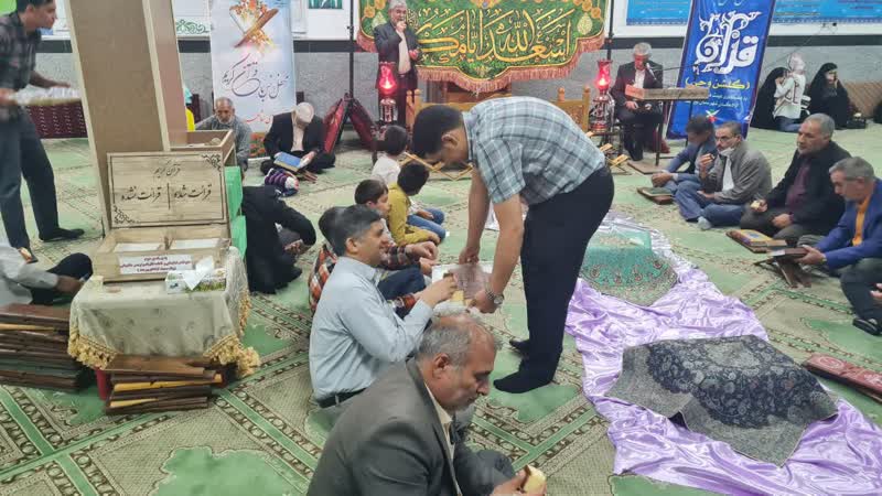 تصاویر| اختتامیه محفل قرآنی آزادگان و خانواده آنها در بیرجند5