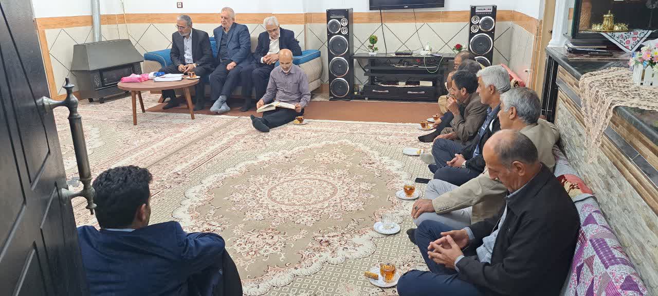 تجلیل از آزادگان معلم و کارگر در جلسه ماهیانه آزادگان بهشهر2