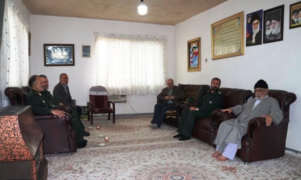 دیدار مدیرکل حفظ آثار و نشر ارزش‌های دفاع مقدس با آزاده «محمدحسن جمشیدی»6