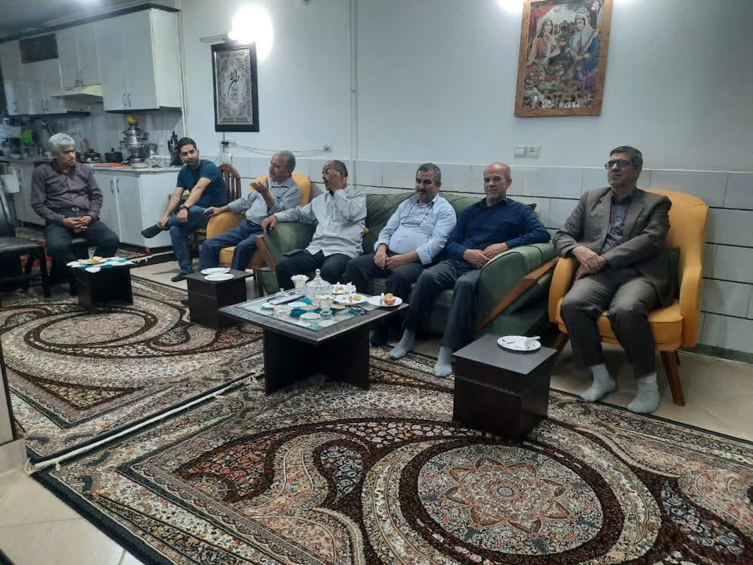 تصویر| عیادت آزادگان اراکی از آزاده «محمد رضا باجلان»4