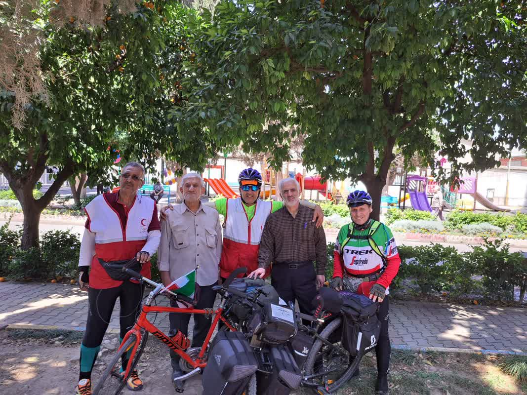 استقبال از کاروان دوچرخه‌سواری ایثارگران کوی دوست1