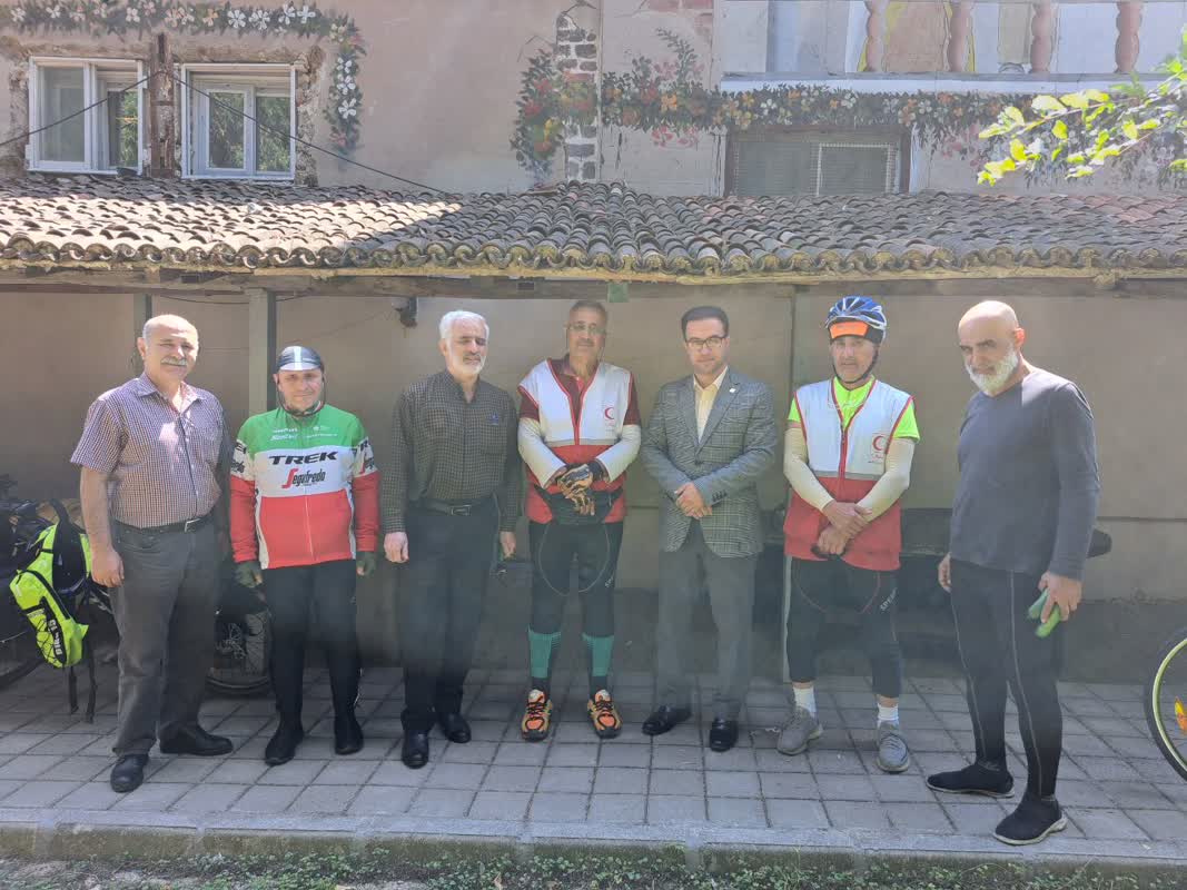 استقبال از کاروان دوچرخه‌سواری ایثارگران کوی دوست2