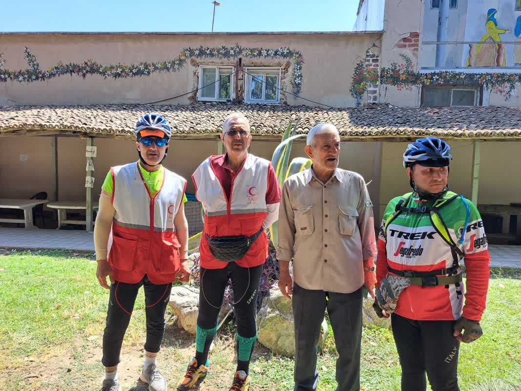 استقبال از کاروان دوچرخه‌سواری ایثارگران کوی دوست3